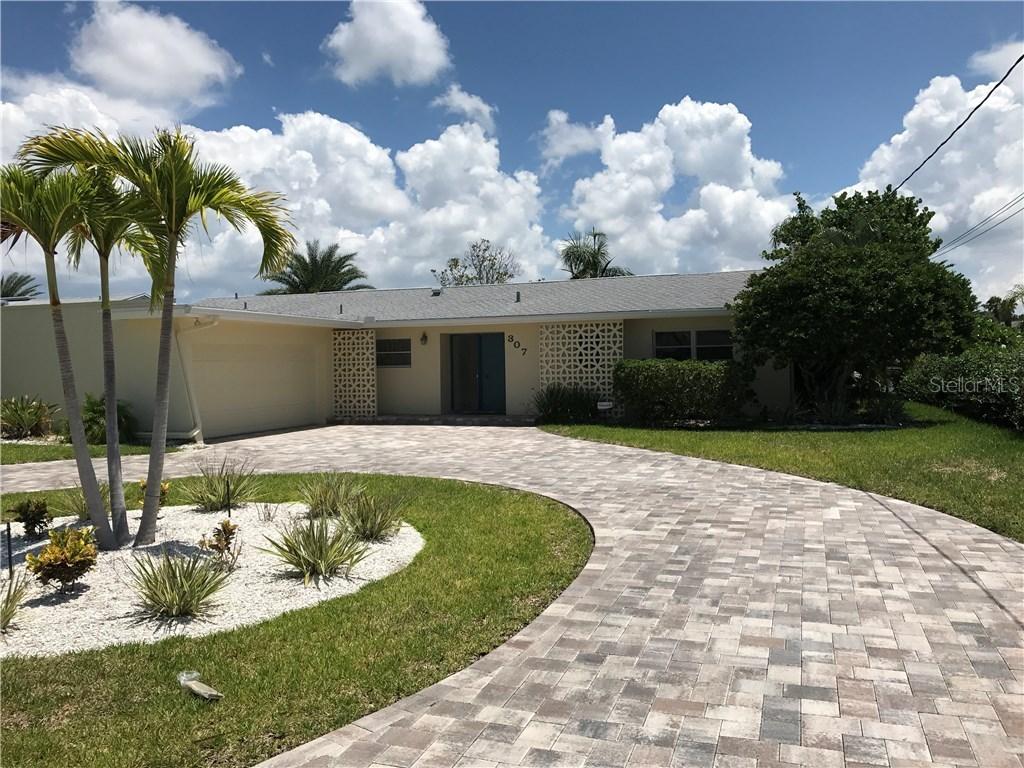 307 Buttonwood Ln., Largo, FL 33770