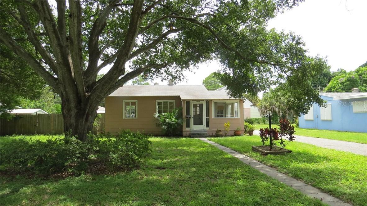 1535 Essex Dr., St Petersburg, FL 33710