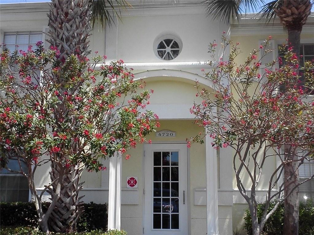 4720 Coquina Key Dr. #D, St Petersburg, FL 33705