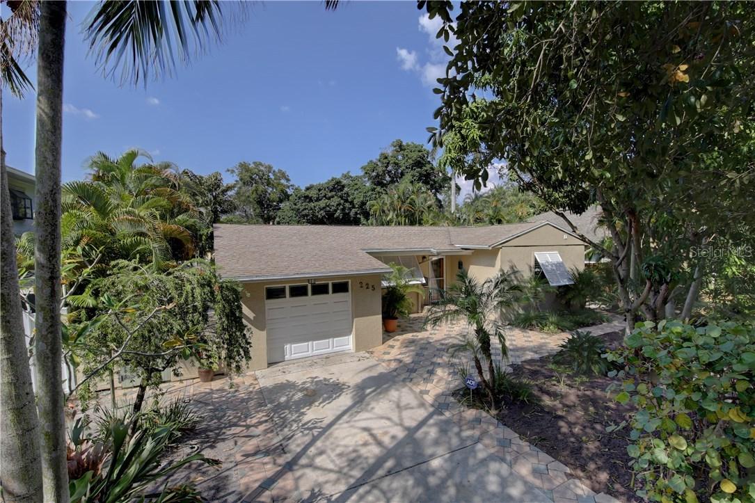 225 22nd Ave., St. Petersburg, FL 33704