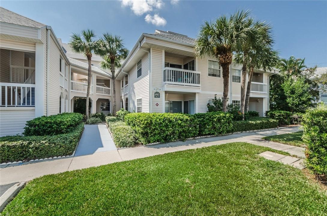 6907 Stones Throw Cir. #2106, St Petersburg, FL 33710