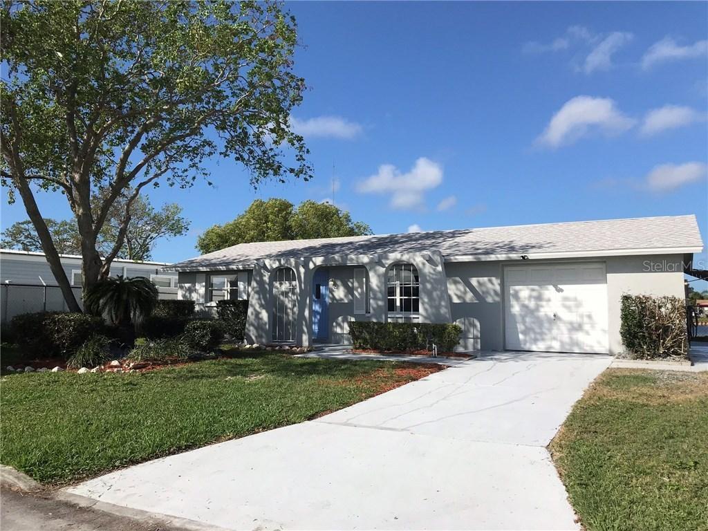 2151 Riomar Dr., Holiday, FL 34691