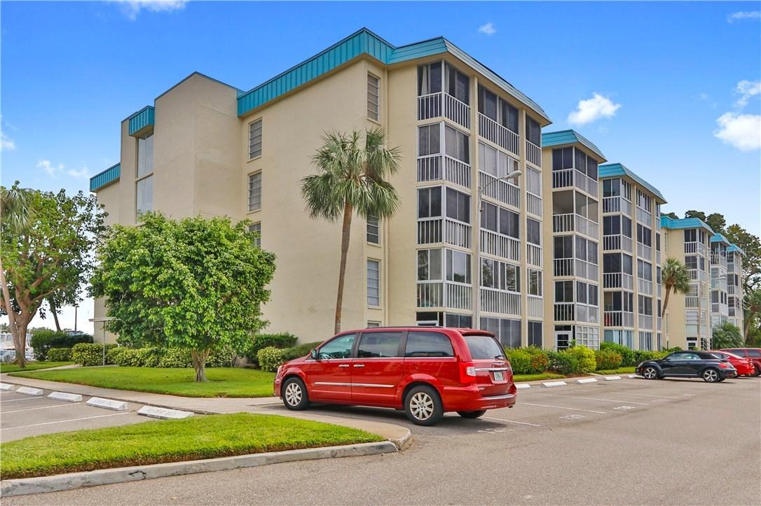 4908 38th Way #200, St Petersburg, FL 33711