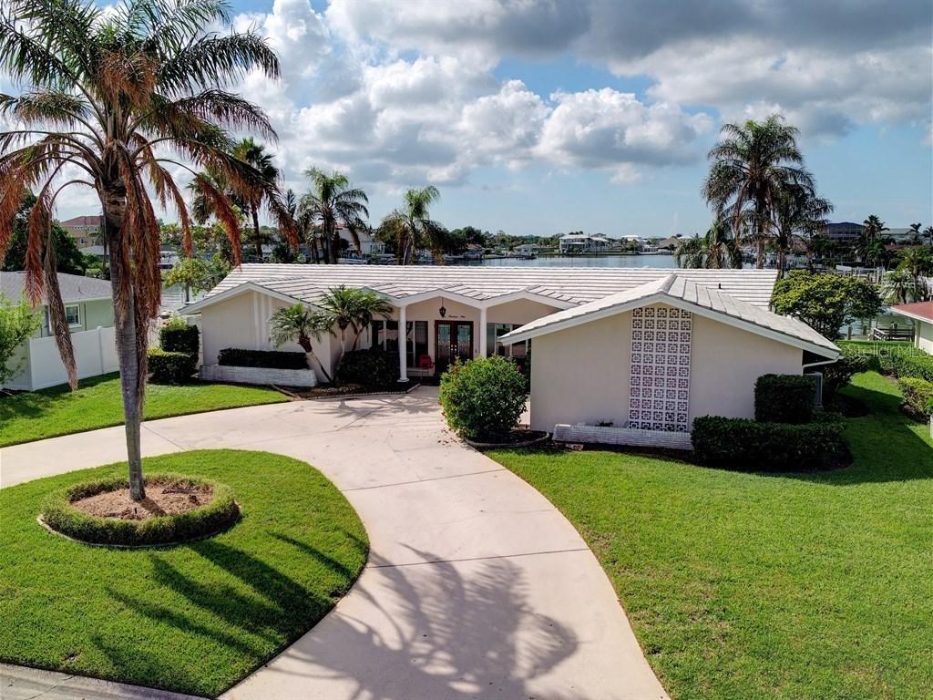 609 Palm Dr., Largo, FL 33770