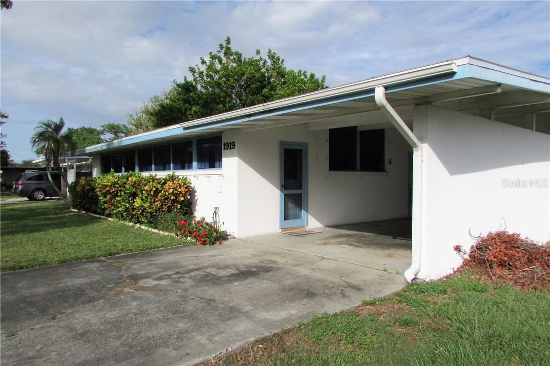 1919 Oxford St., St Petersburg, FL 33710