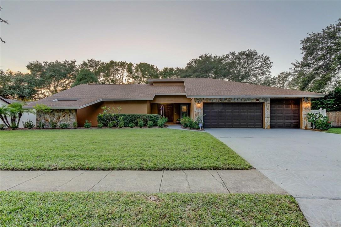 10452 Oak Leaf St., Largo, FL 33774