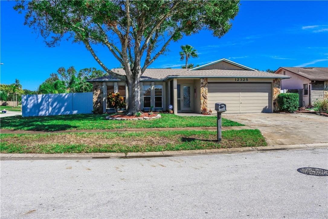 12325 83rd Way, Largo, FL 33773