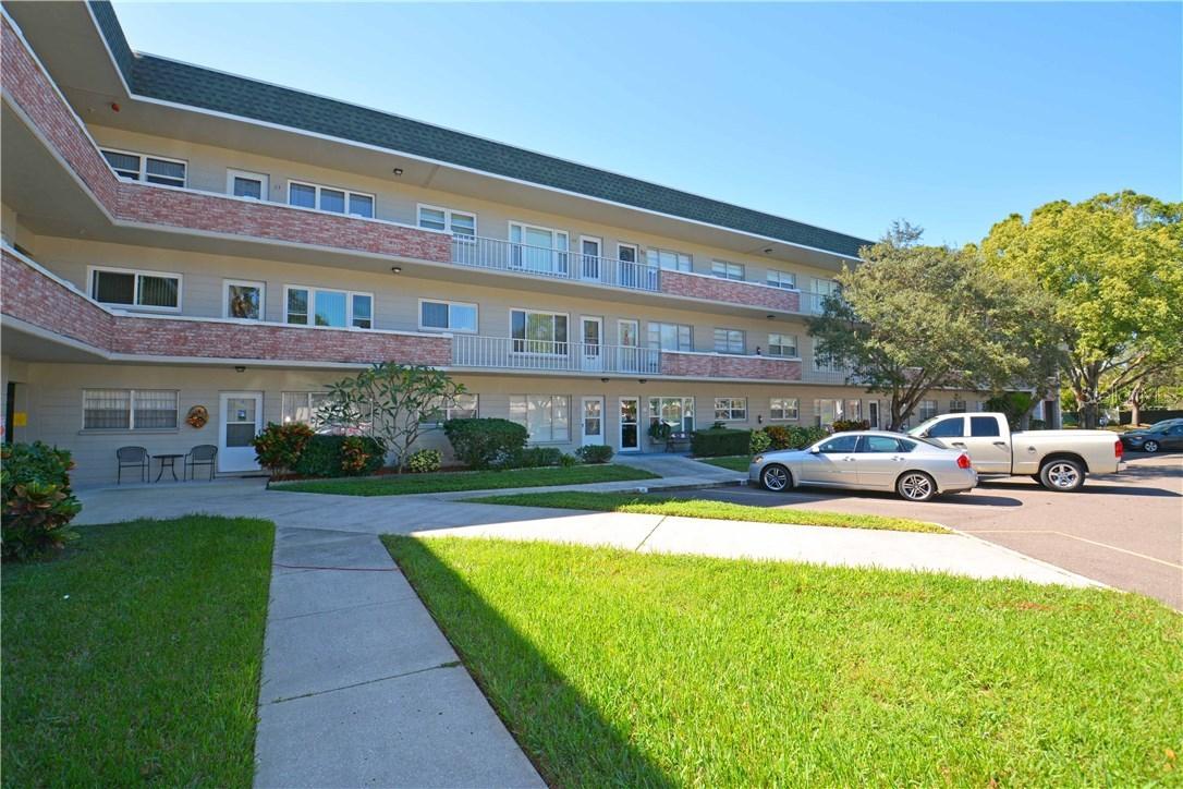2427 Rhodesian Dr. #17, Clearwater, FL 33763
