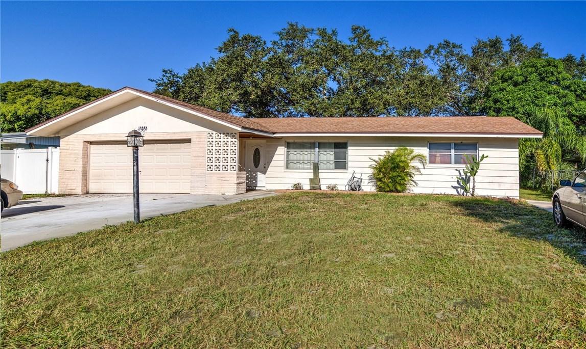 10809 Village Green Ave., Seminole, FL 33772