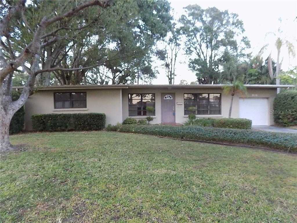 906 Ponce De Leon Blvd., Belleair, FL 33756