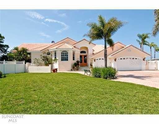 11620 7th St., Treasure Island, FL 33706