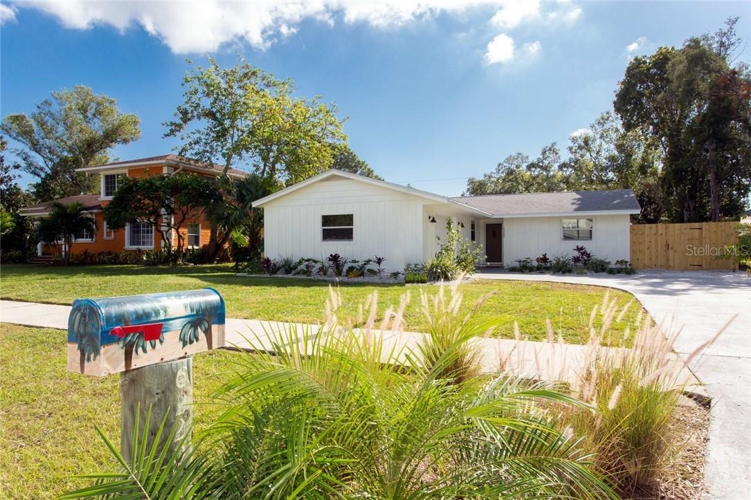 6220 9th Ave., Gulfport, FL 33707