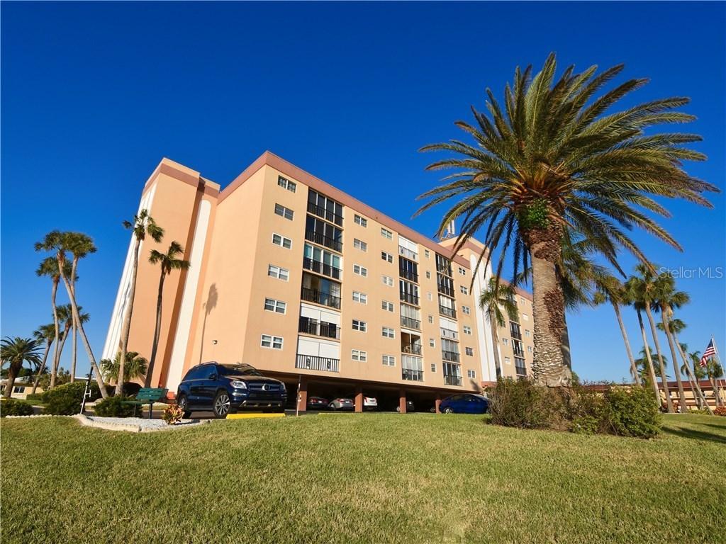 10216 Regal Dr. #402, Largo, FL 33774