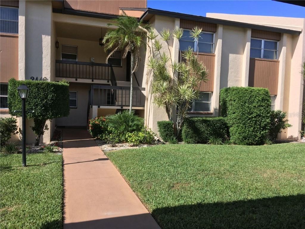 2446 Clubhouse Cir. #202, Sarasota, FL 34232