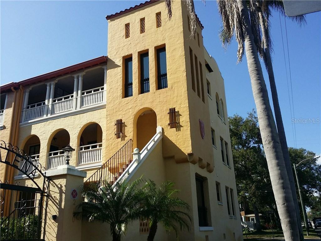 210 22nd Ave. #15, St Petersburg, FL 33704