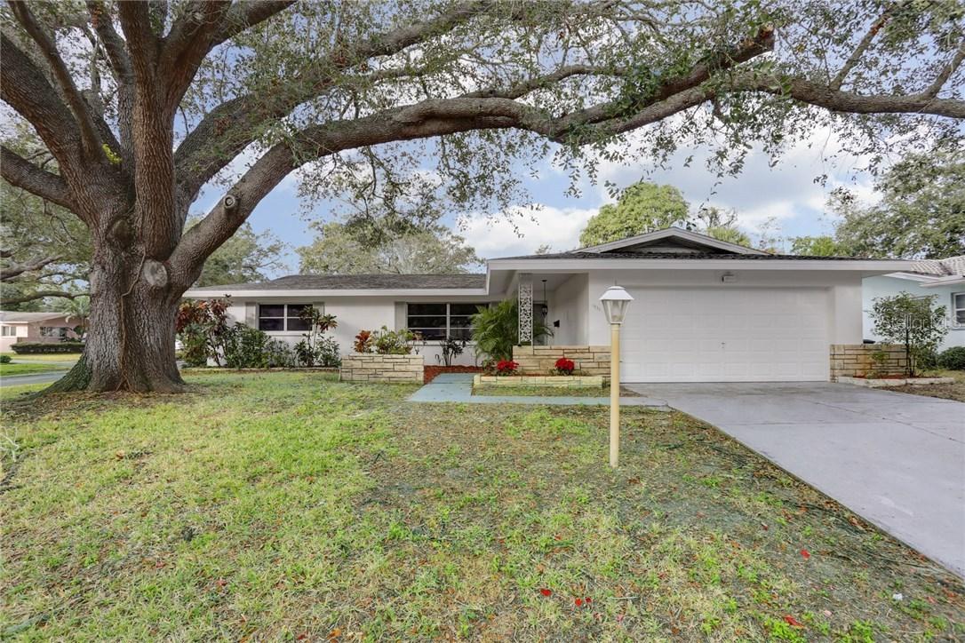 1836 Chateau Dr., Clearwater, FL 33756