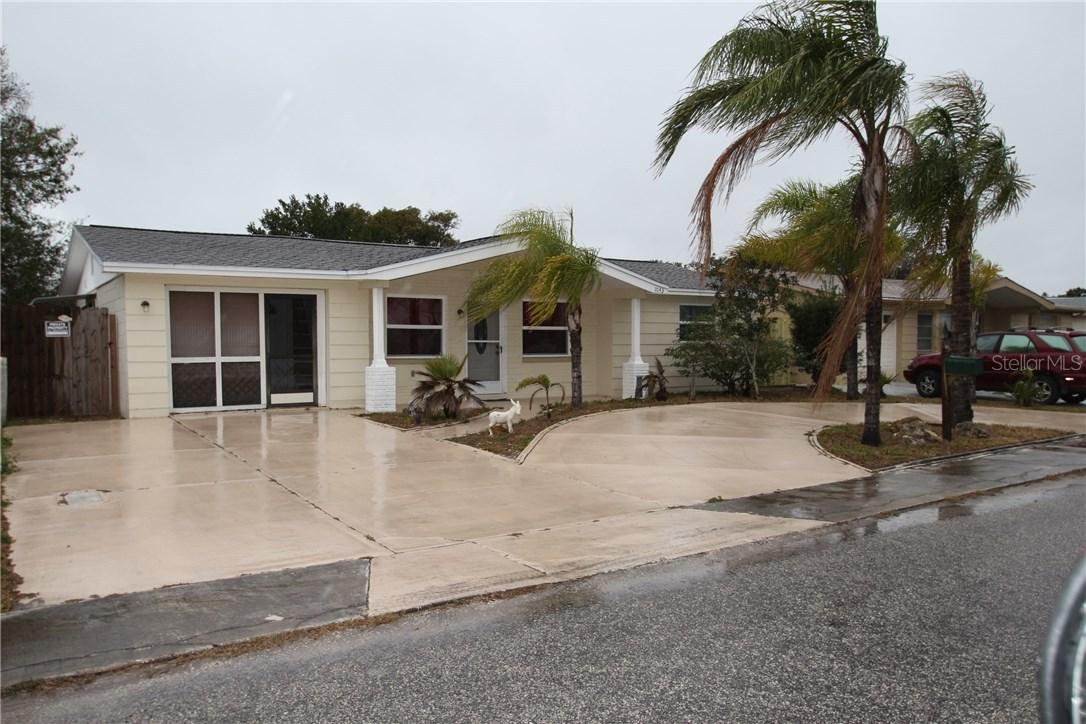 1043 Maybury Dr., Holiday, FL 34691