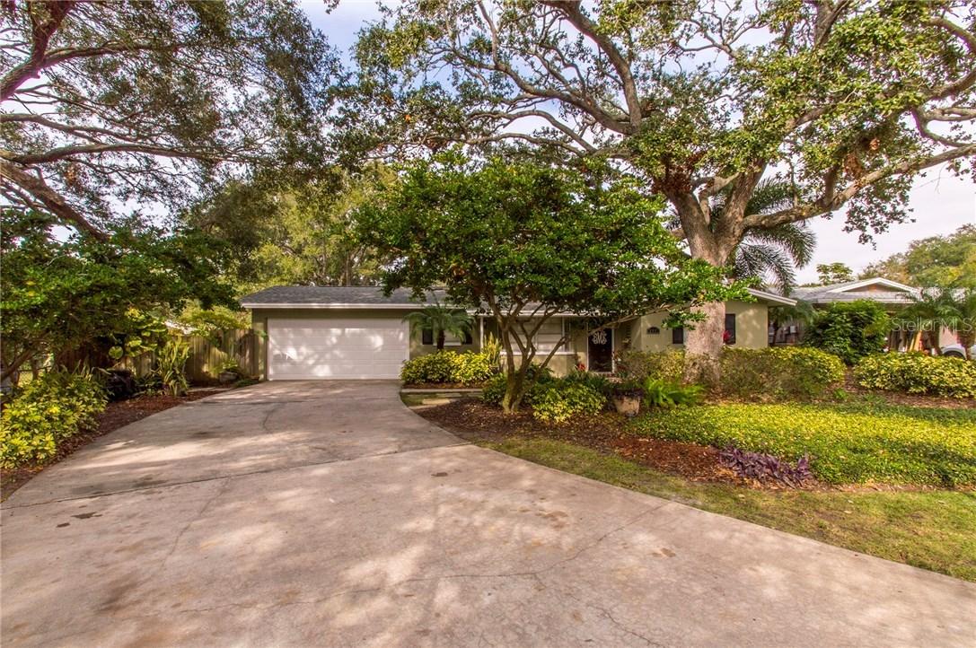 2661 10th Ave., Largo, FL 33770