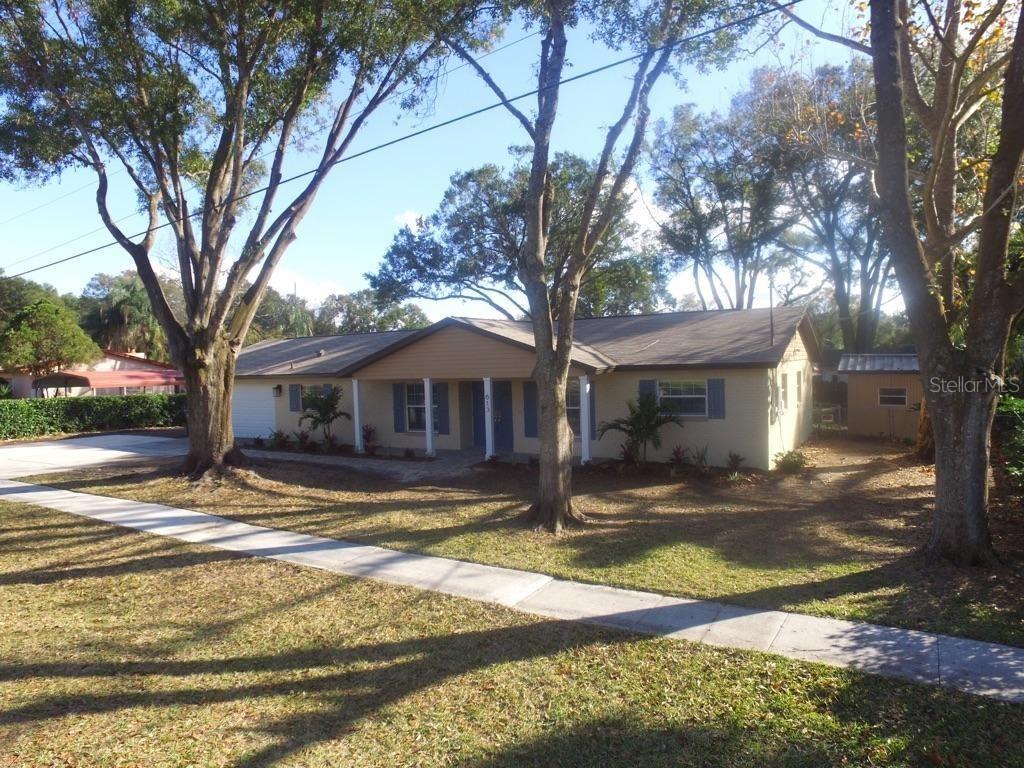 613 Overhill Dr., Brandon, FL 33511