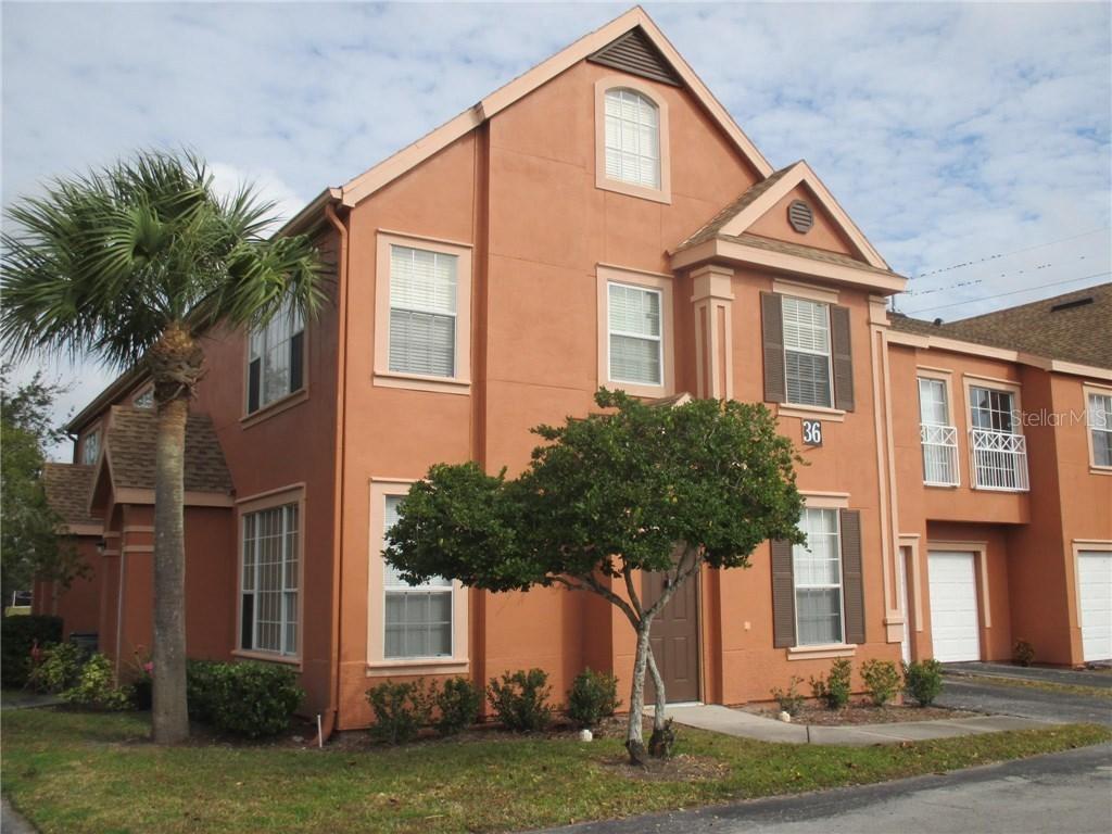 9842 Lake Chase Island Way, Tampa, FL 33626