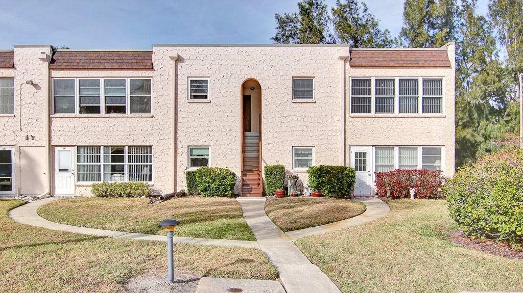 217 Cedarwood Cir., Largo, FL 33777