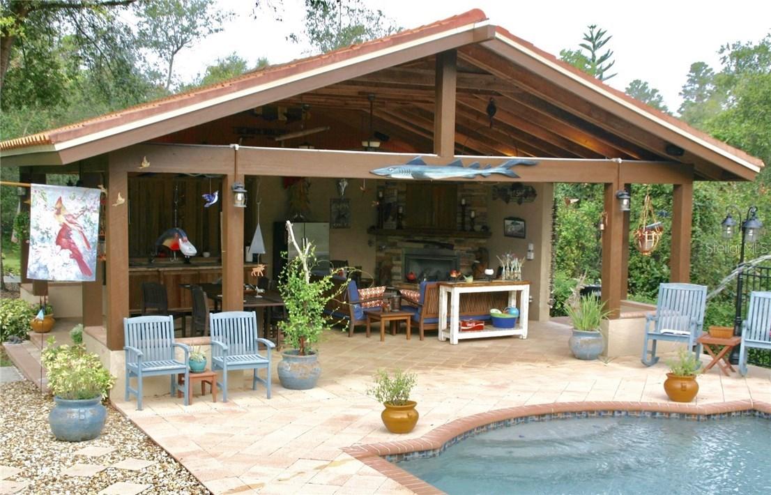 910 Pine Hill Rd., Palm Harbor, FL 34683