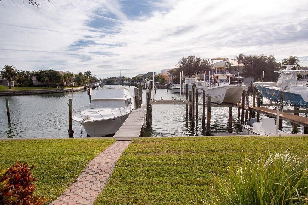 737 Pinellas Bayway South #102, Tierra Verde, FL 33715