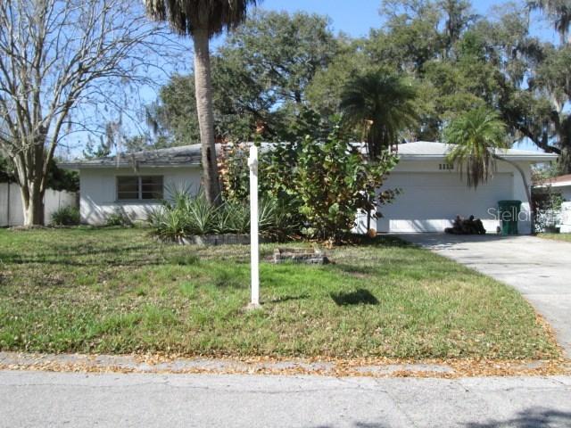 1112 Kapok Cir., Clearwater, FL 33759