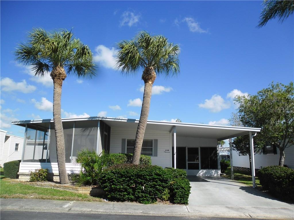 208 Red Maple Dr., Palm Harbor, FL 34684