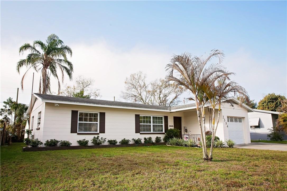 2584 46th Ter., St Petersburg, FL 33714