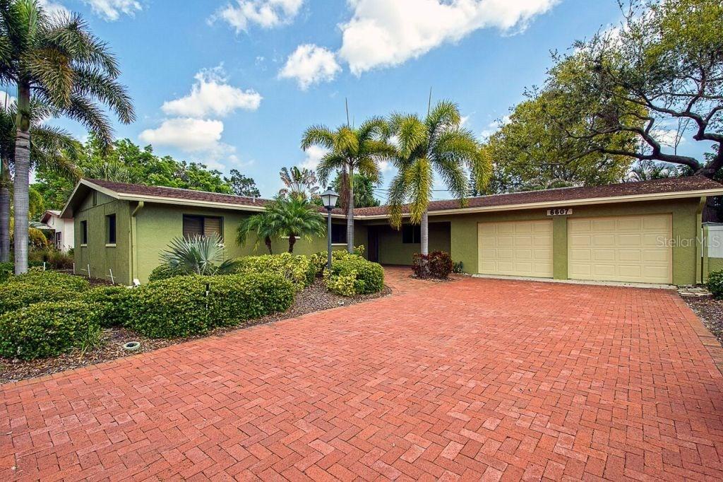 6607 Blue Heron Dr., St Petersburg, FL 33707