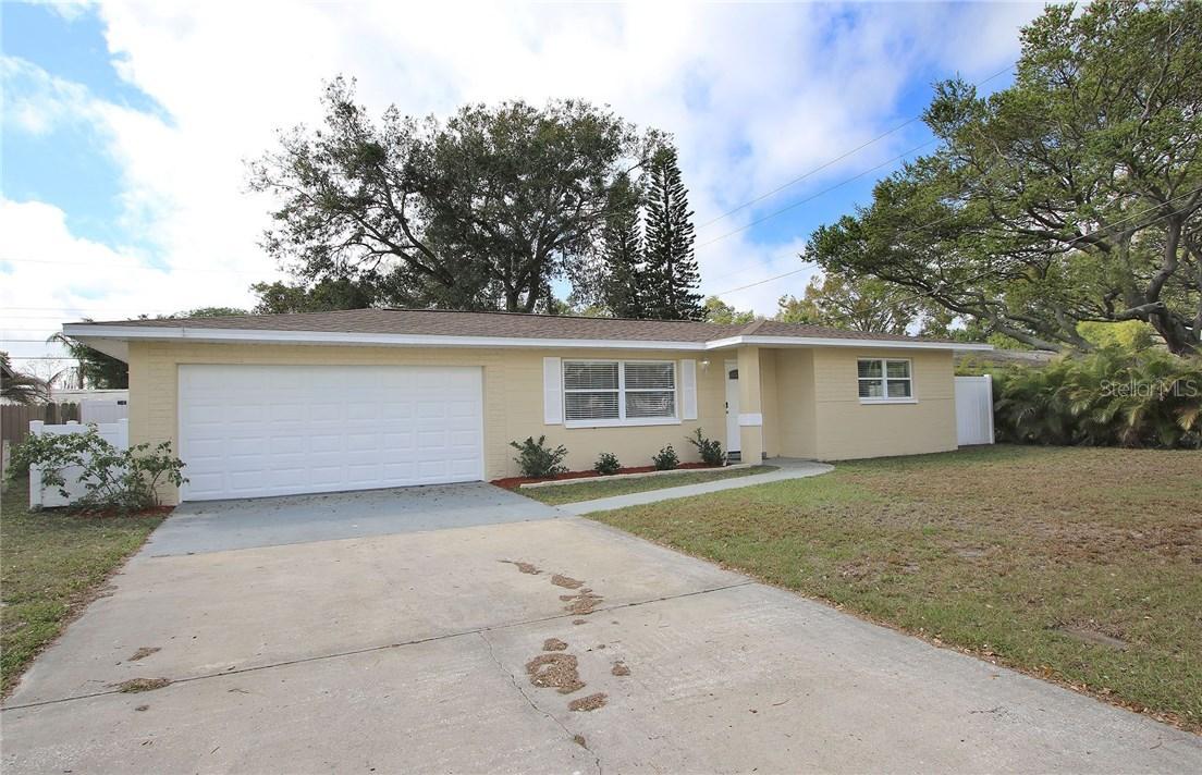 11156 102nd Ave., Seminole, FL 33778