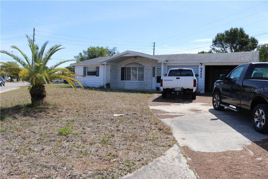 3652 Beacon Square Dr., Holiday, FL 34691