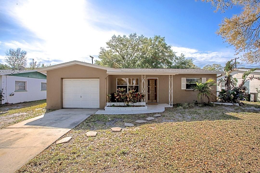 8520 109th Way, Seminole, FL 33772
