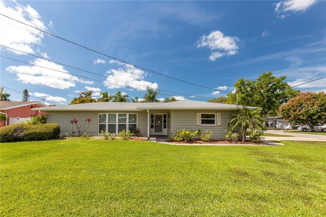 1668 Harbor Cir., Largo, FL 33770