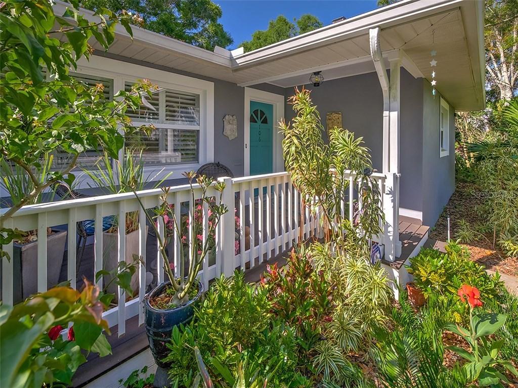 106 20th Ave., St Petersburg, FL 33704