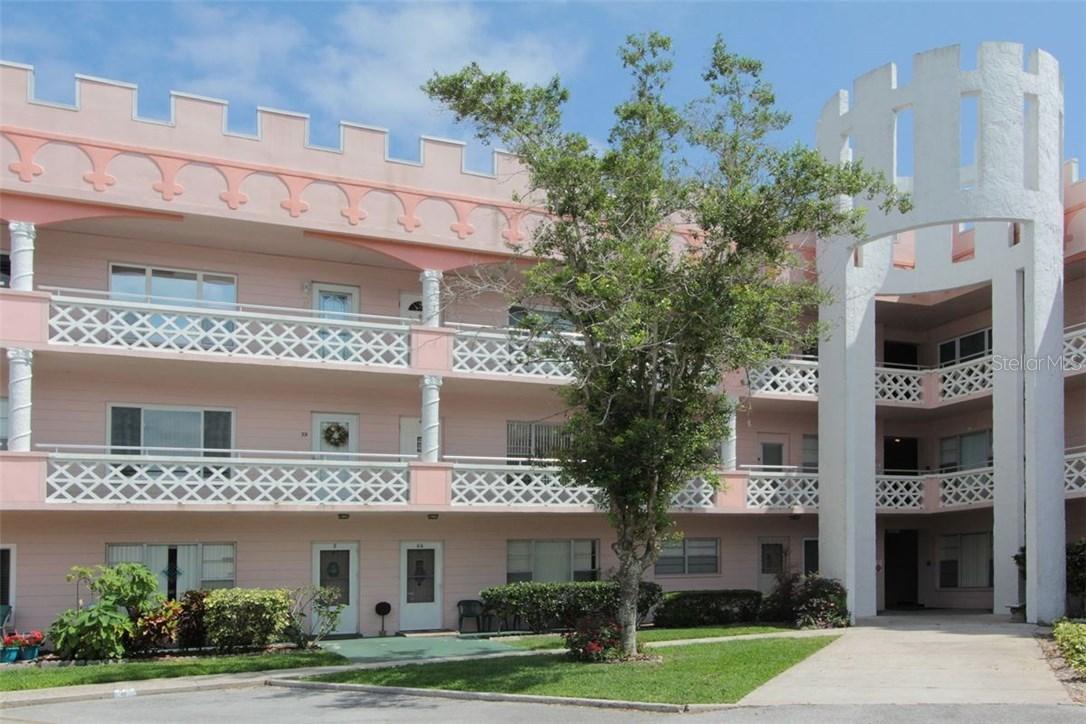 2457 Ecuadorian Way Way #11, Clearwater, FL 33763