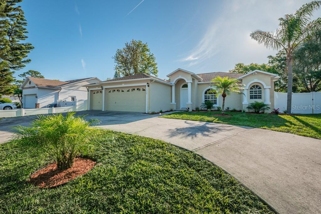 1350 Riverside Dr., Tarpon Springs, FL 34689