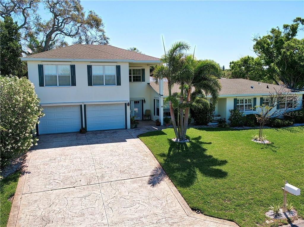 101 Harbor View Ln., Belleair Bluffs, FL 33770