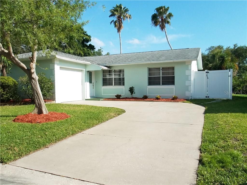 7374 119th Ave., Largo, FL 33773