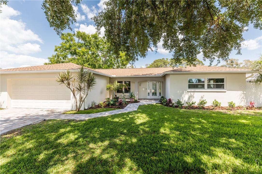 9751 Oak St., St Petersburg, FL 33702