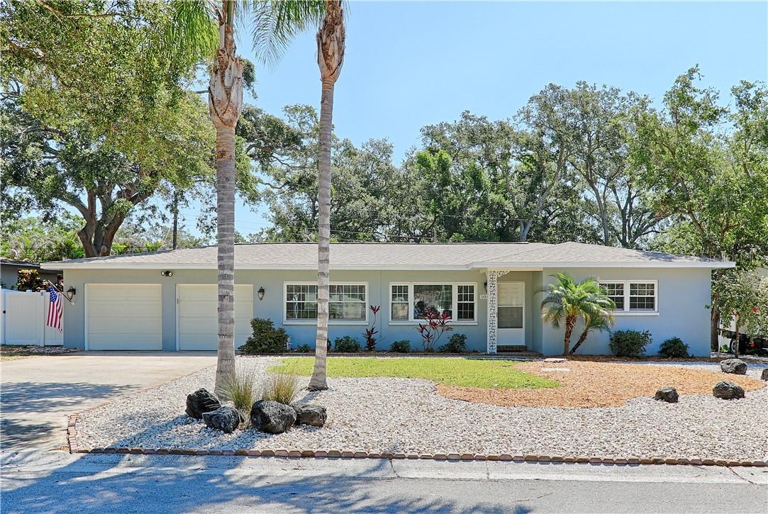 1049 Fountainhead Dr., Largo, FL 33770