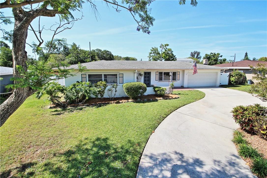 10534 Valencia Rd., Seminole, FL 33772