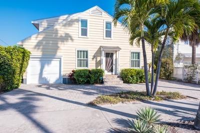 1805 Pass A Grille Way, St Pete Beach, FL 33706