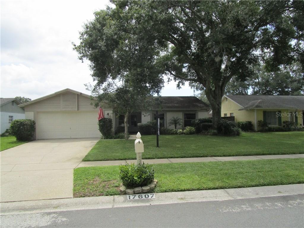 17607 Shadyside Cir, Lutz, FL 33549