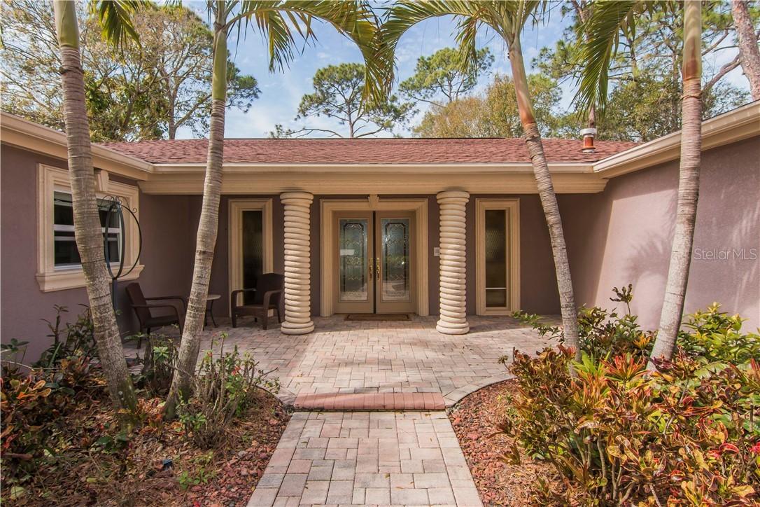 8746 14th Way, St Petersburg, FL 33702