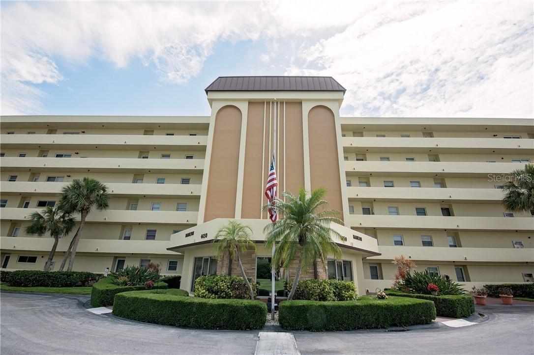 4650 Cove Cir. #404, St Petersburg, FL 33708