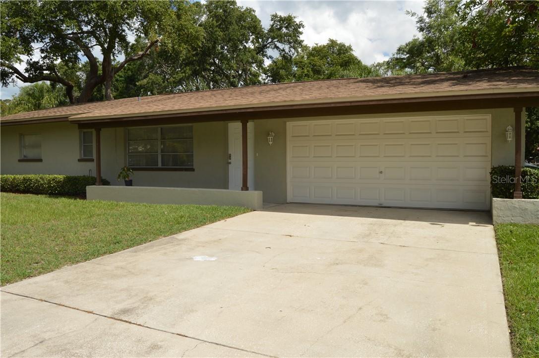 968 Parkwood Dr., Dunedin, FL 34698