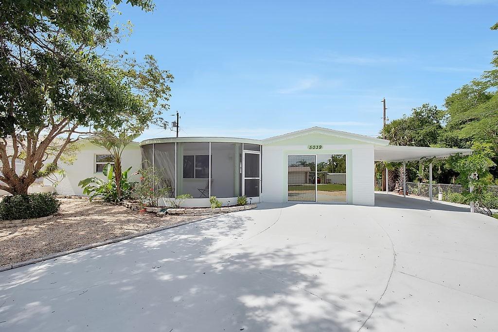 5039 Picture Ave., Holiday, FL 34690