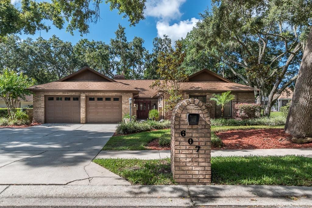 607 Hidden Lake Dr., Brandon, FL 33511